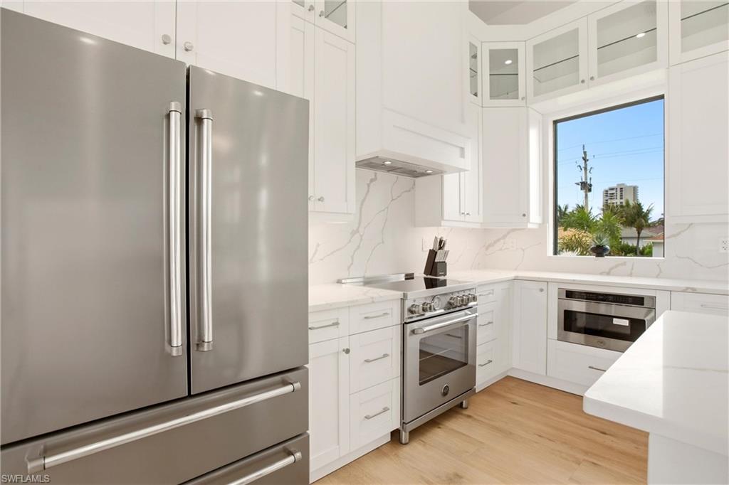 211 Landmark ST photo 15