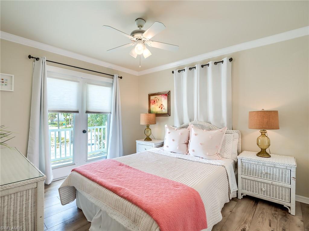 Guest Bedroom with Queen Bed!