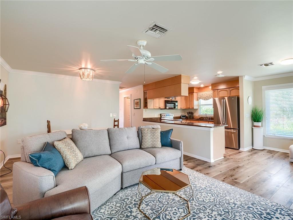 Living Room/Kitchen Combo!