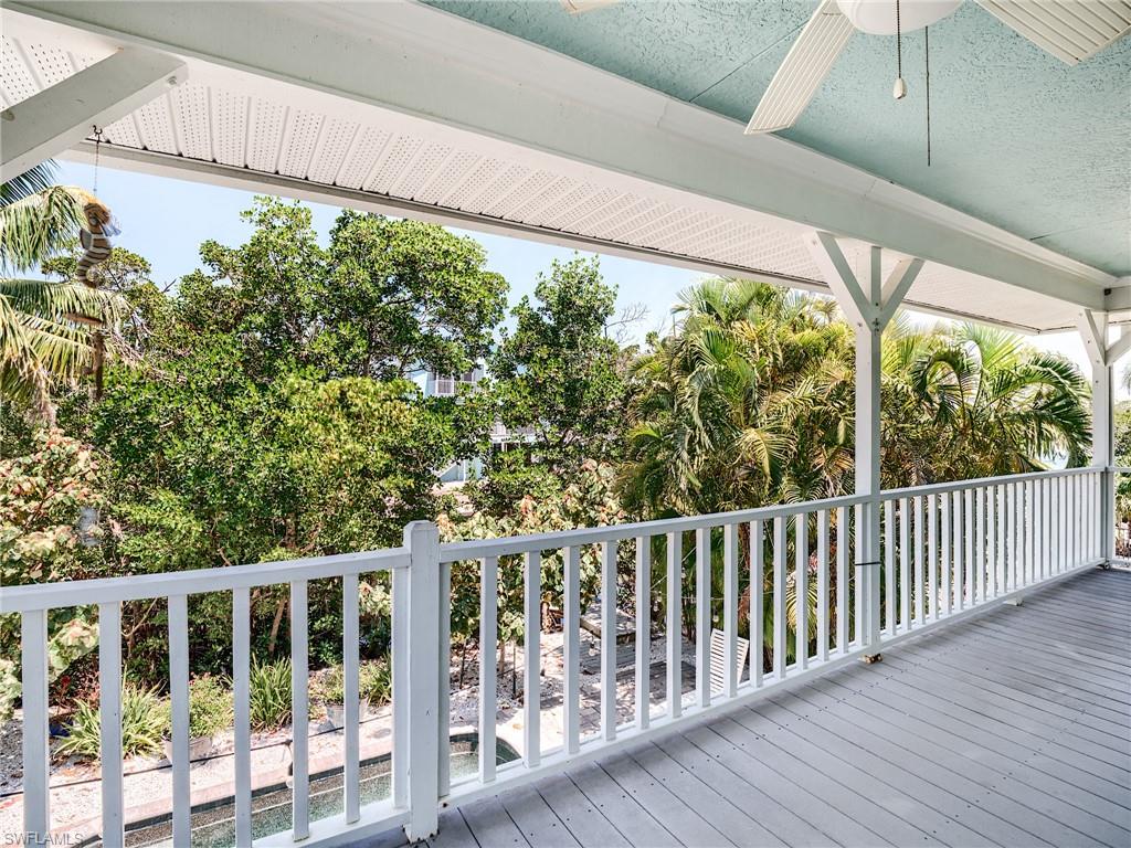 Upstairs Covered Deck!