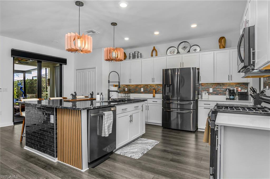 20195 Hartford BLVD