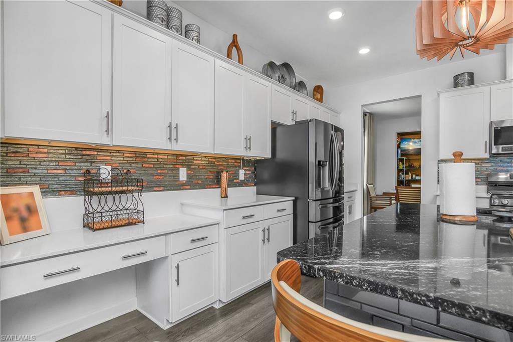20195 Hartford BLVD photo 11