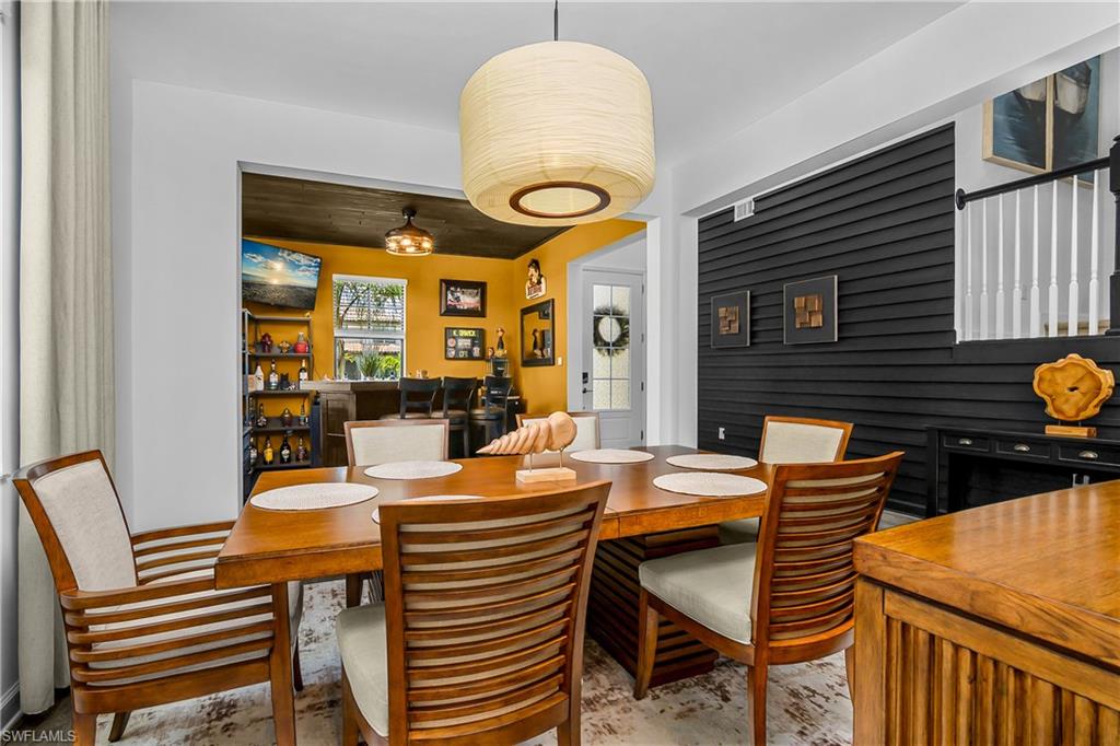 20195 Hartford BLVD photo 8