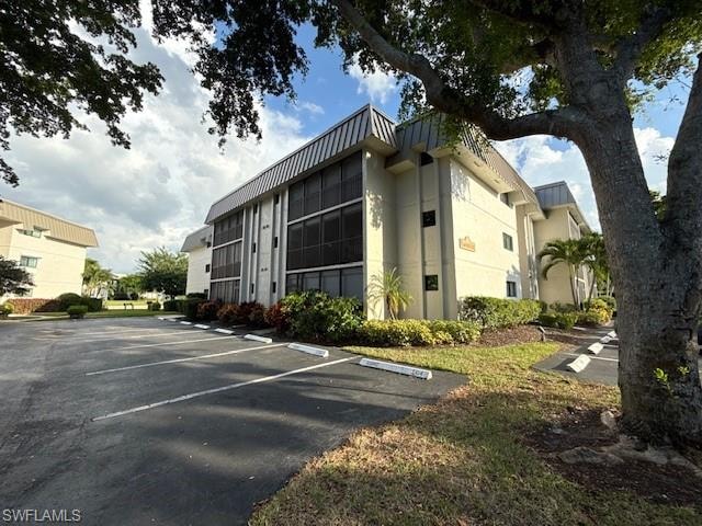 788 Park Shore DR F17 photo 29