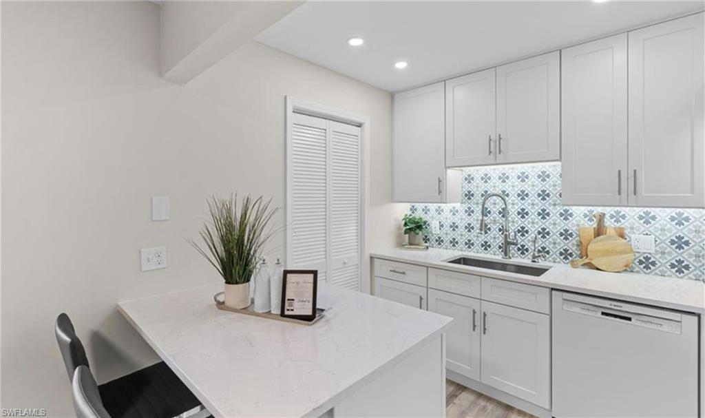 788 Park Shore DR F17 photo 8