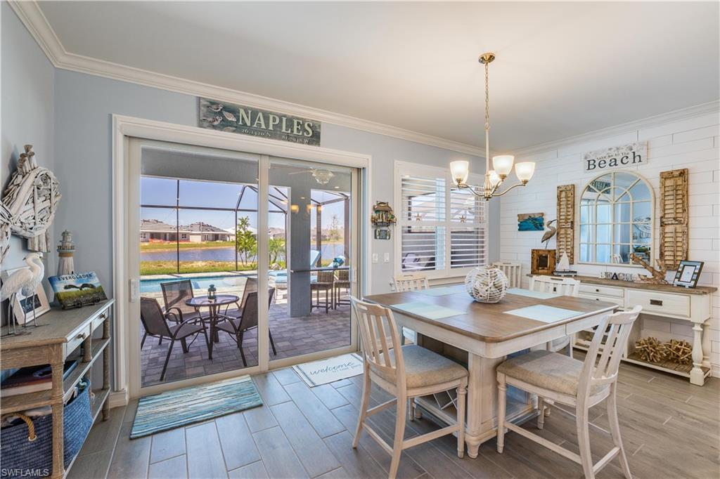 Dining area with views of the lanai