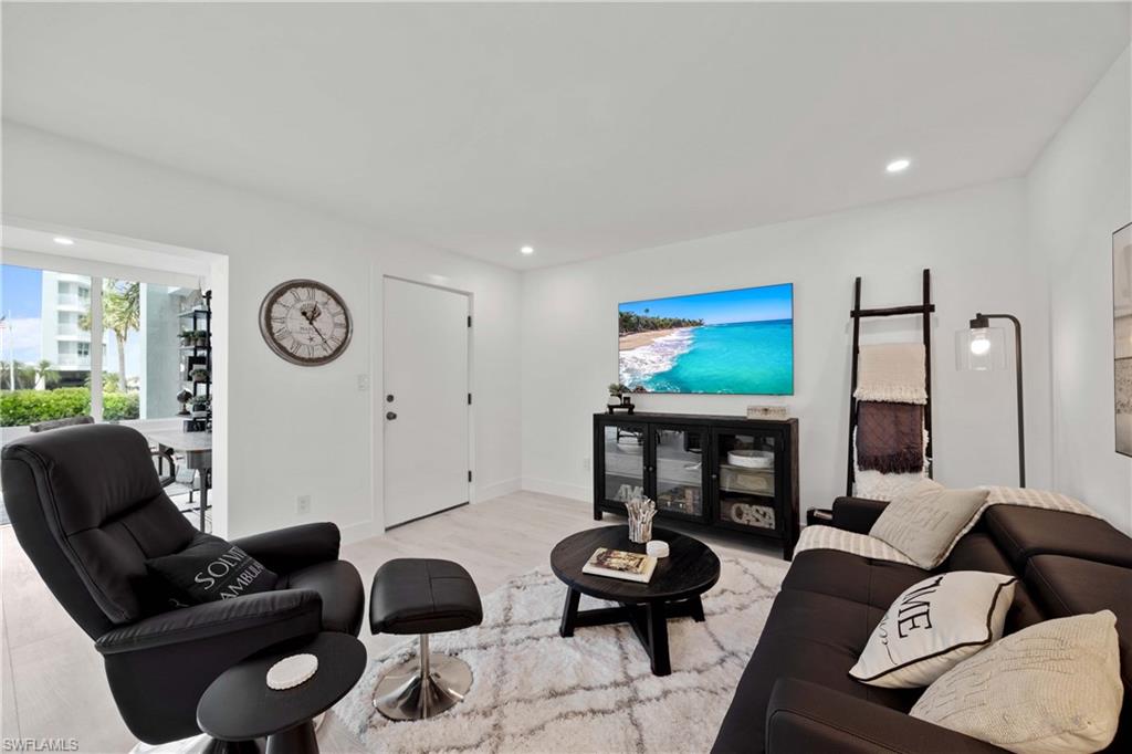 2100 Gulf Shore BLVD N 101 photo 12
