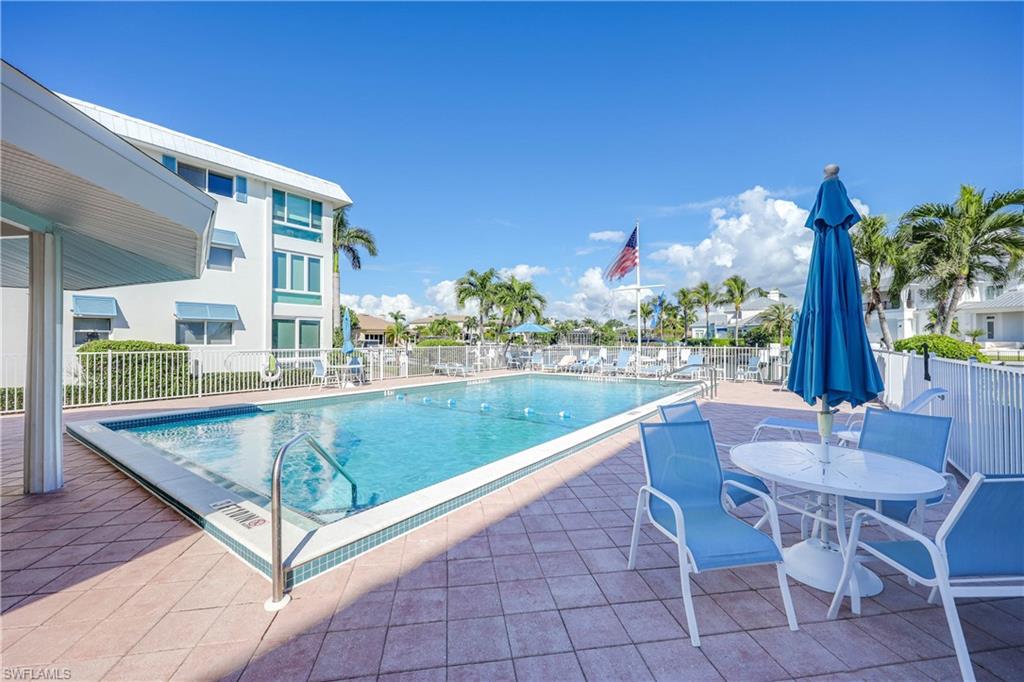 2100 Gulf Shore BLVD N 101 photo 22
