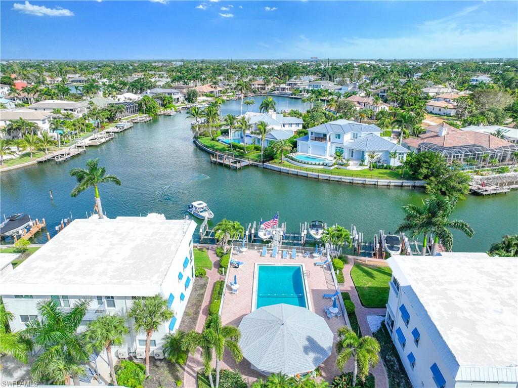 2100 Gulf Shore BLVD N 101 photo 24