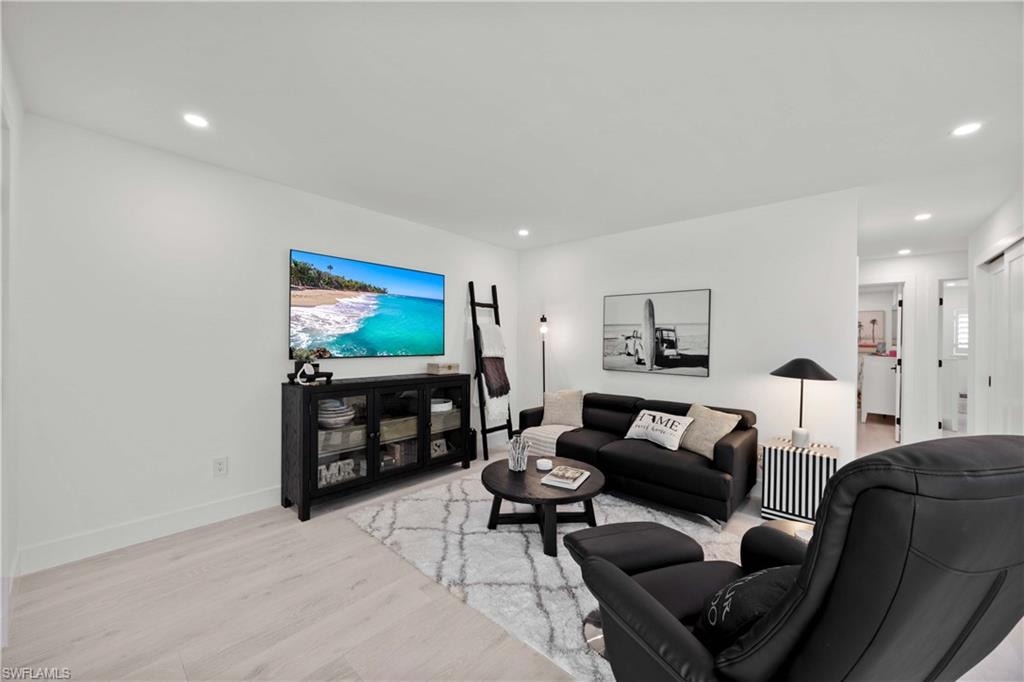2100 Gulf Shore BLVD N 101 photo 14