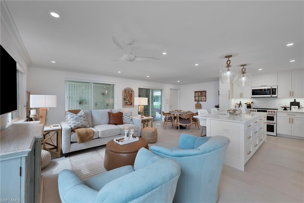 1950 Gulf Shore BLVD N 107