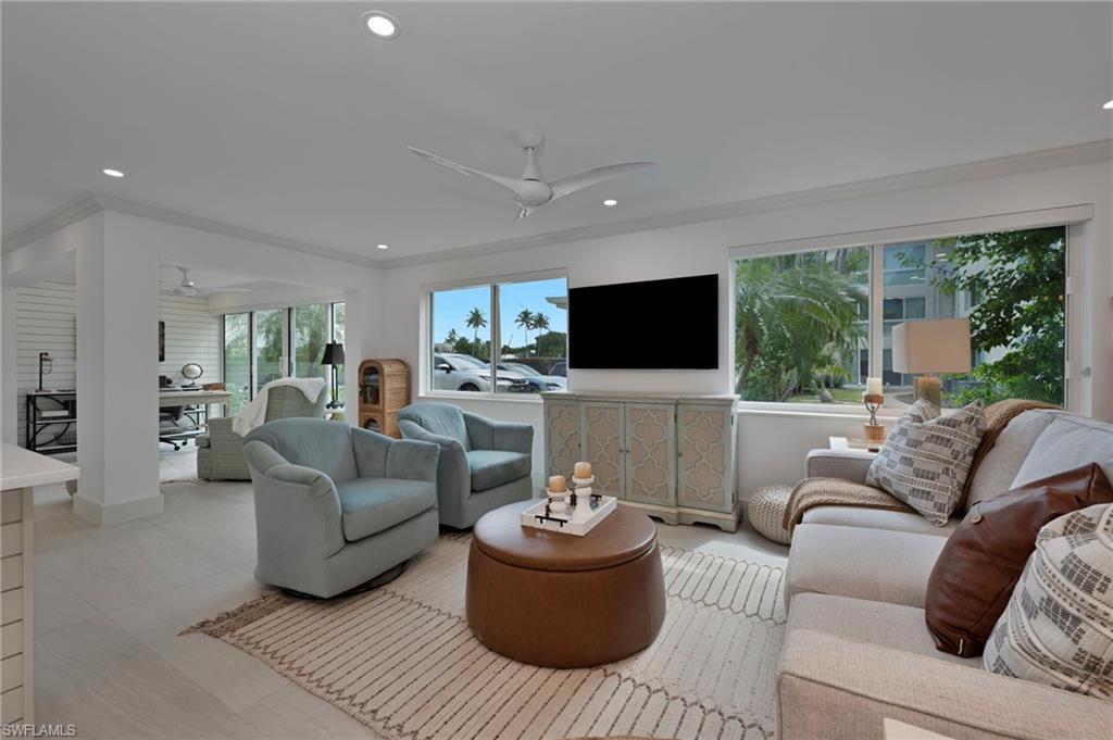 1950 Gulf Shore BLVD N 107