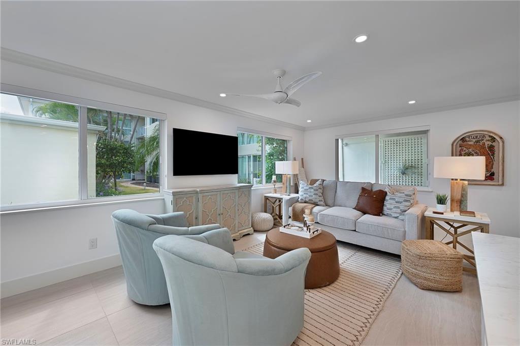 1950 Gulf Shore BLVD N 107