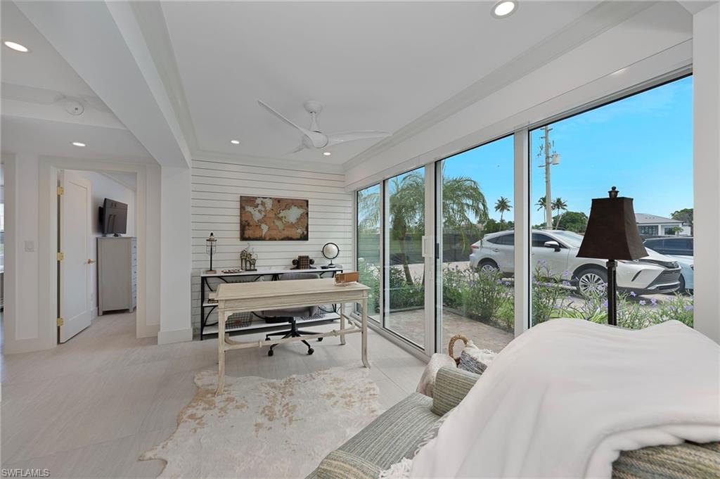 1950 Gulf Shore BLVD N 107
