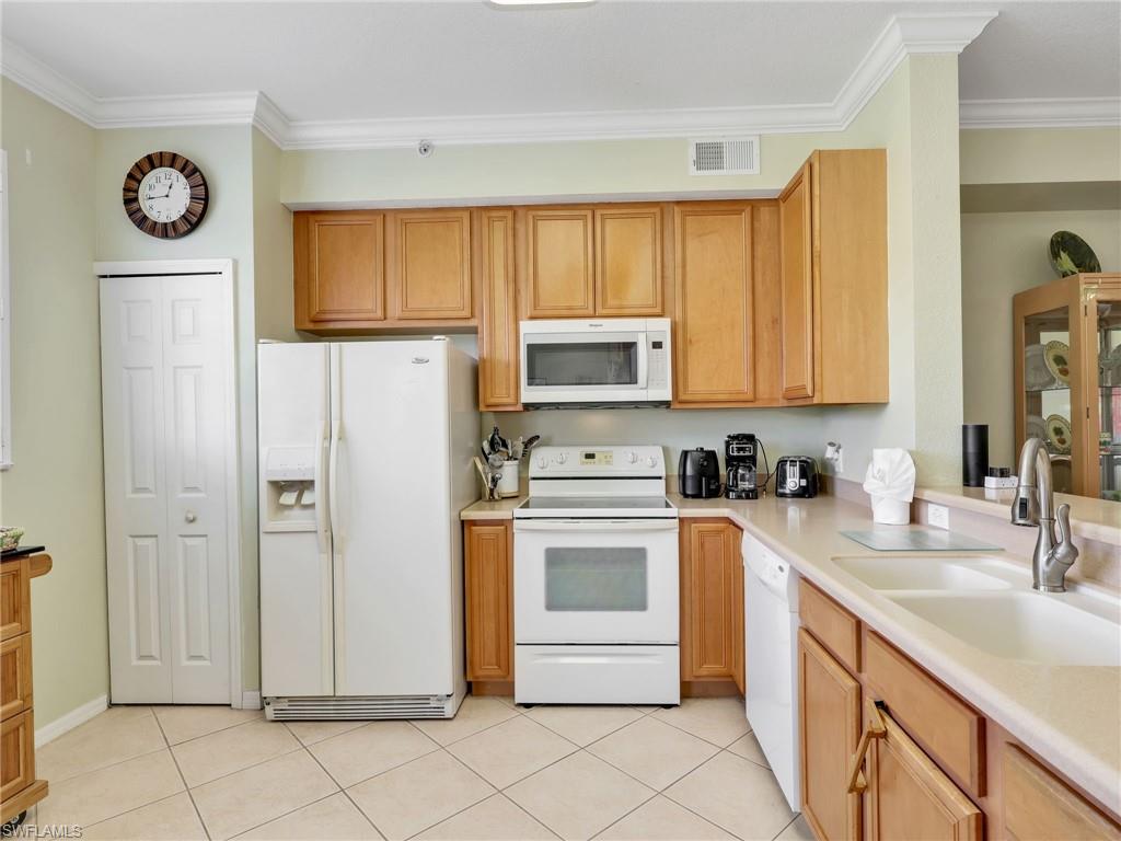 6824 Sterling Greens PL 3303 photo 8