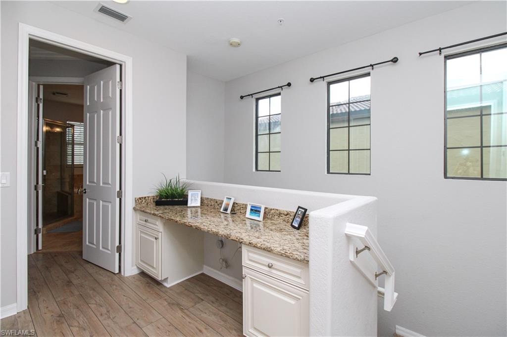 9025 Alturas ST 3102 photo 25