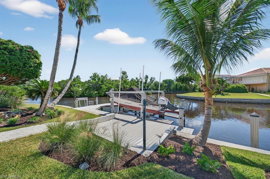 924 Kings Crown DR photo 49
