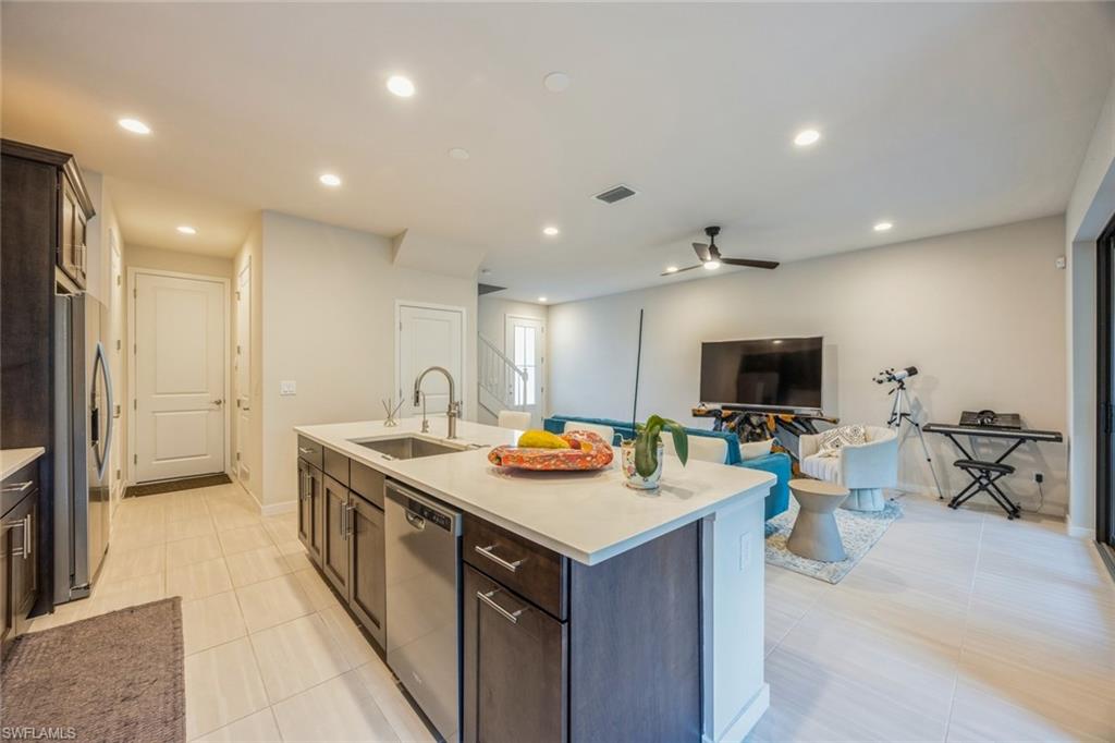 13057 Pembroke DR photo 13