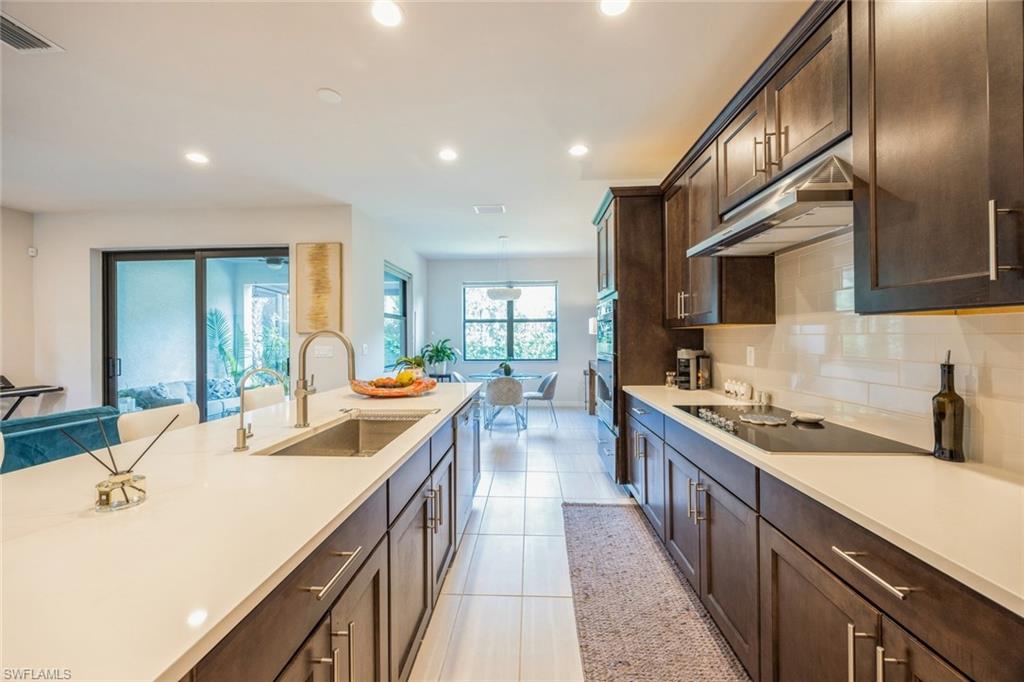 13057 Pembroke DR photo 12