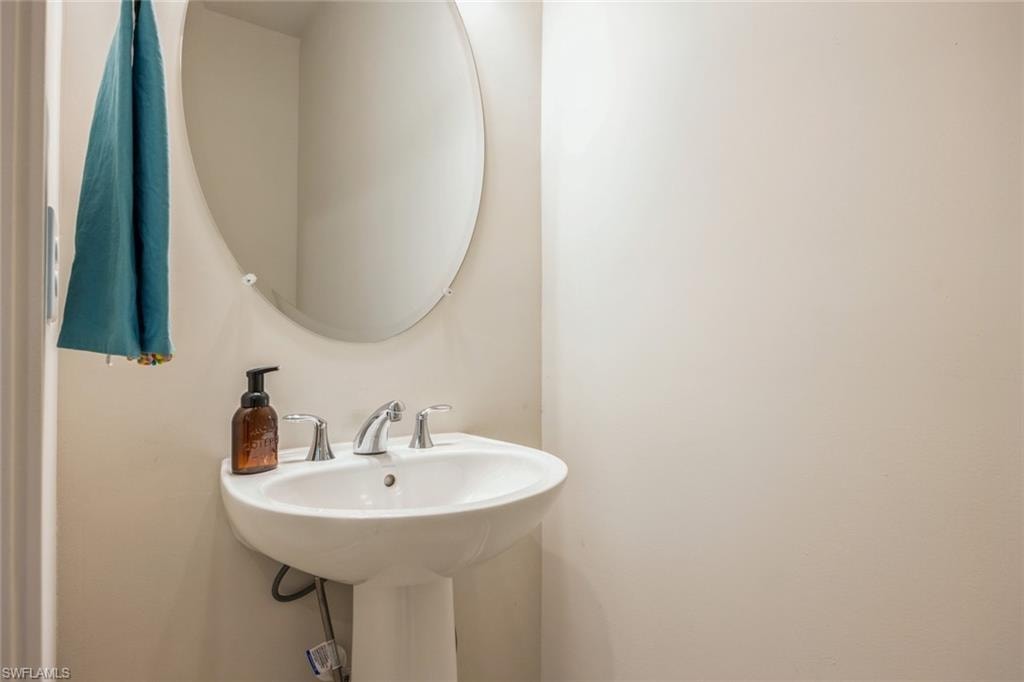 13057 Pembroke DR photo 15