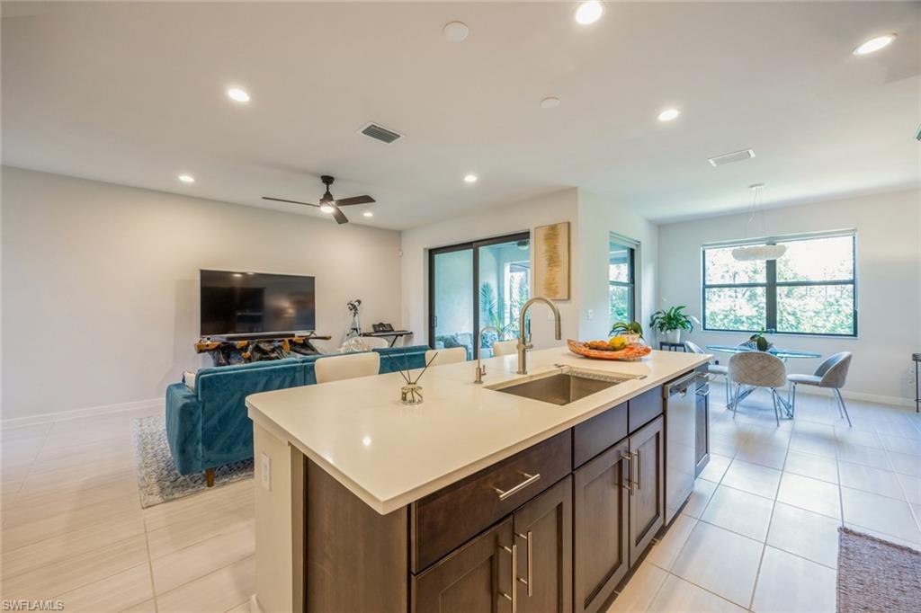 13057 Pembroke DR photo 11