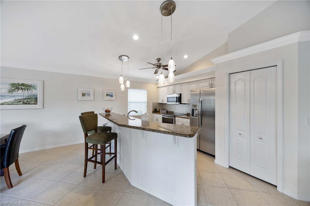 8468 Indian Wells WAY photo 12
