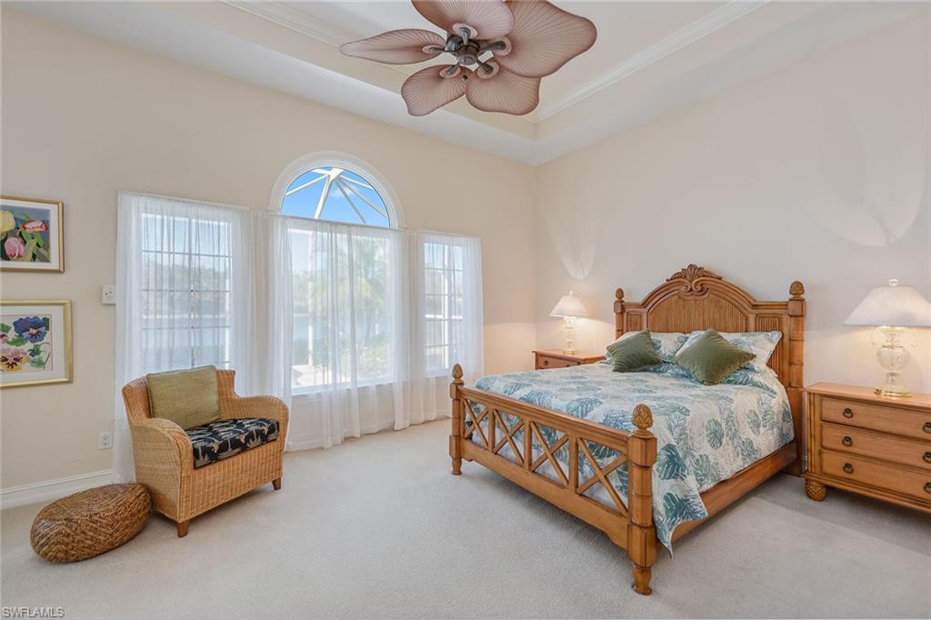 8465 Mallards WAY photo 12