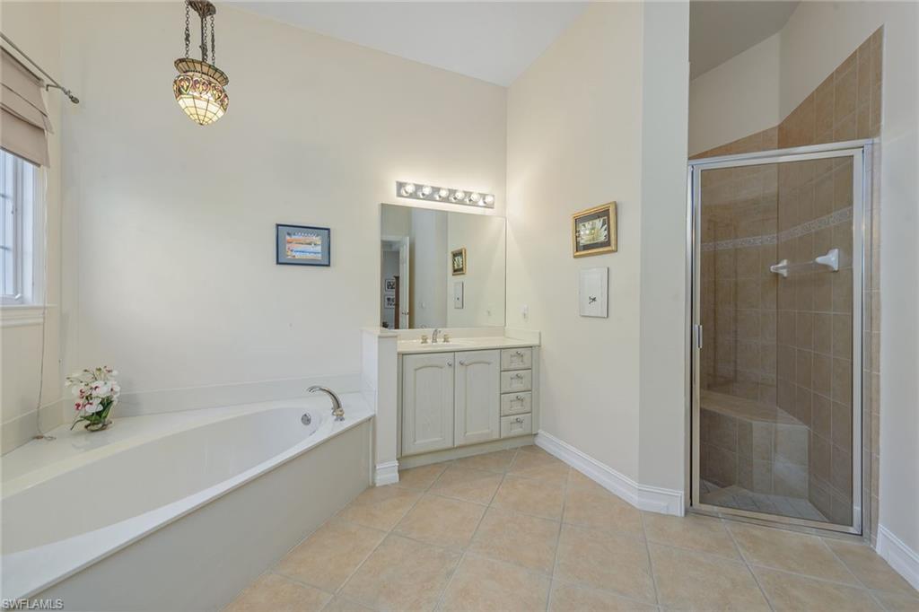 8465 Mallards WAY photo 14