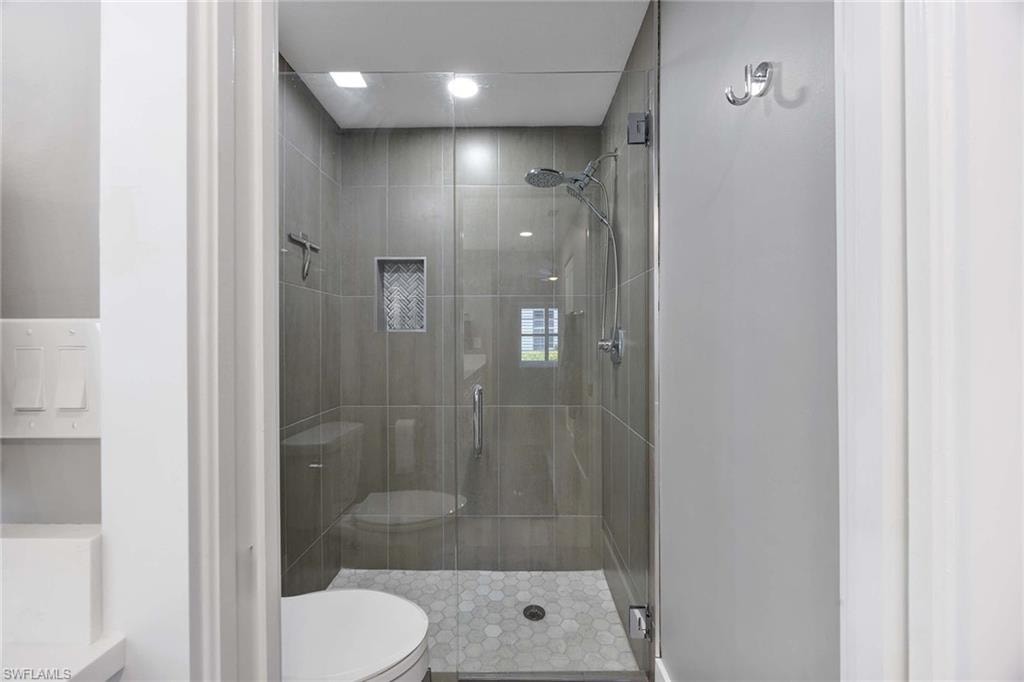886 Tanbark DR 103 photo 25