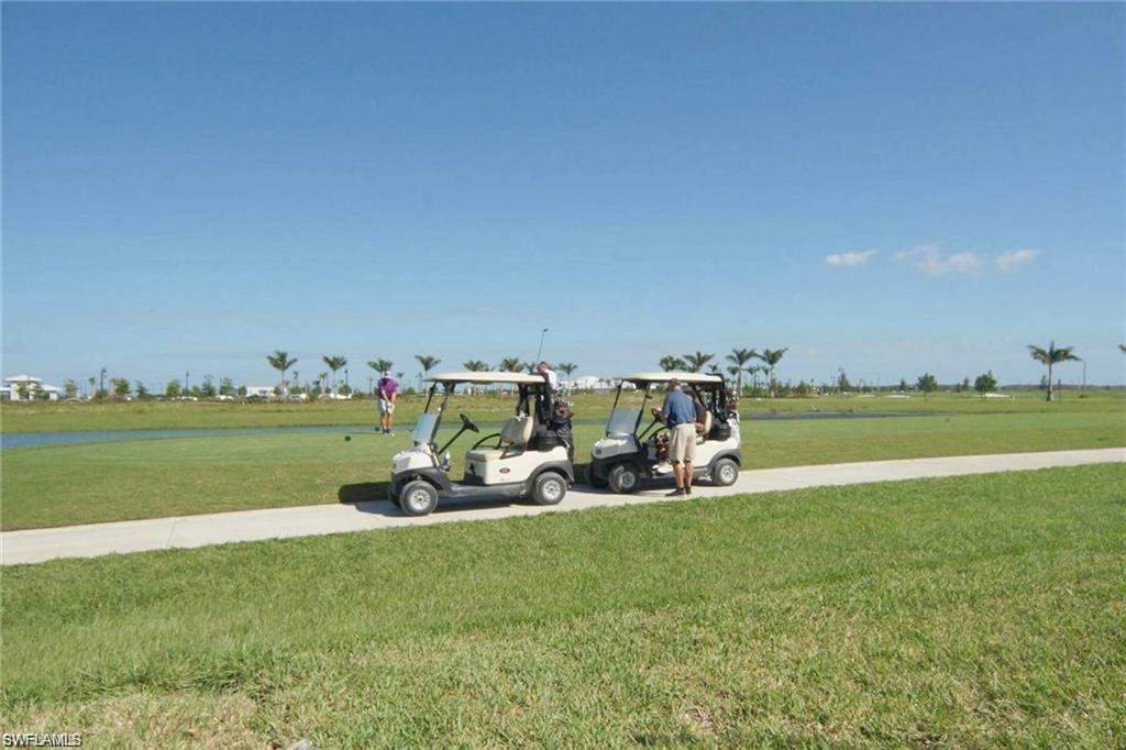 Surrounding community with a yard