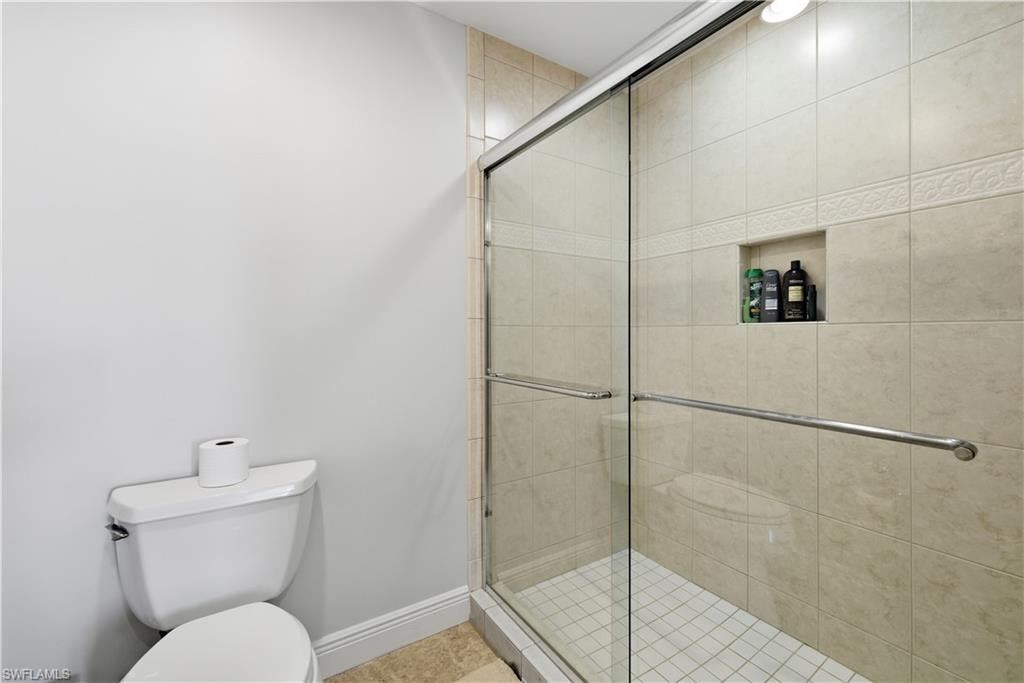 275 Indies WAY 403 photo 16