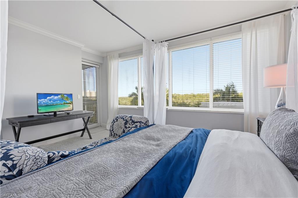 275 Indies WAY 403 photo 30