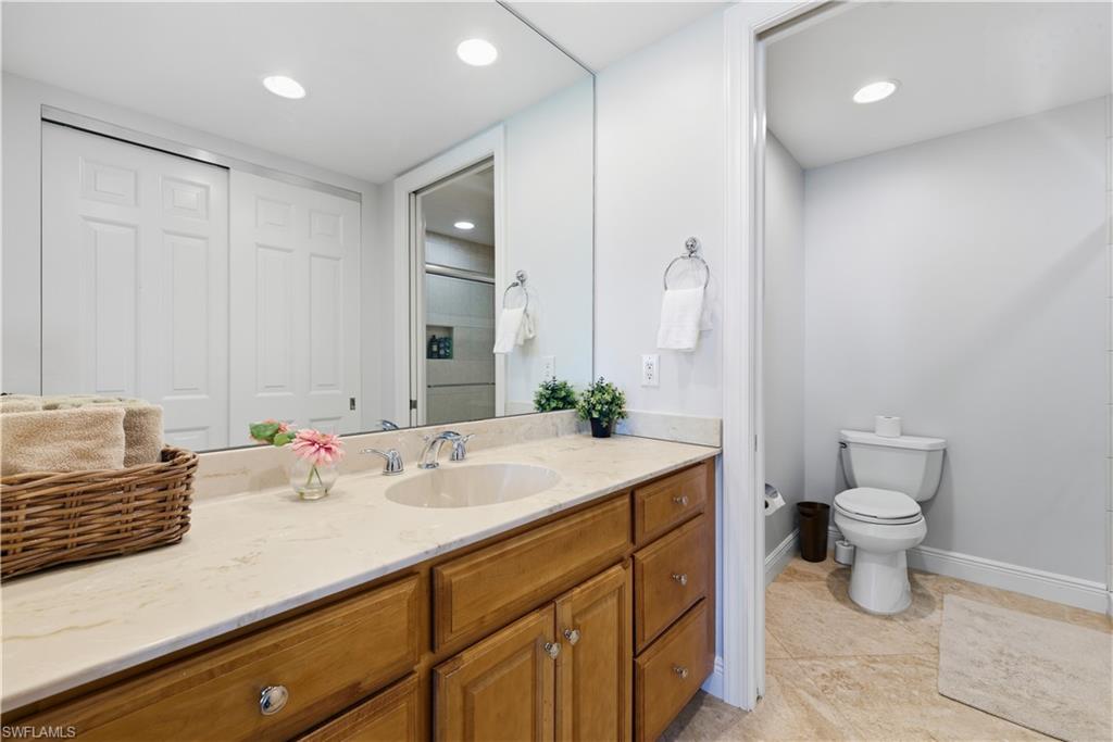 275 Indies WAY 403 photo 15