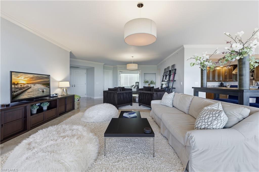 275 Indies WAY 403 photo 25
