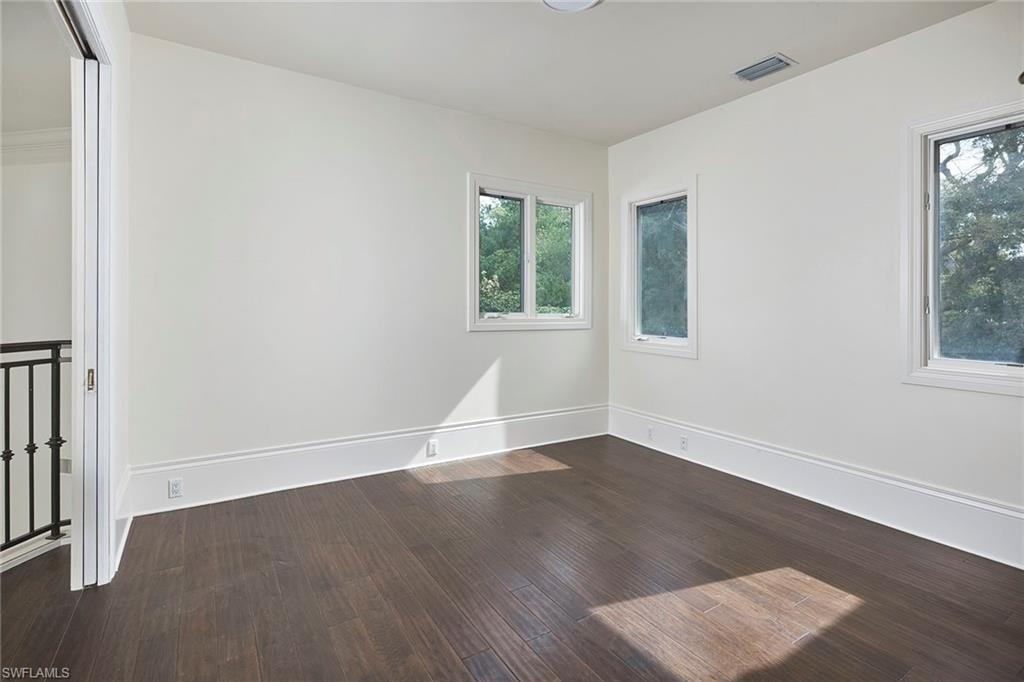 1609 Chinaberry WAY photo 17