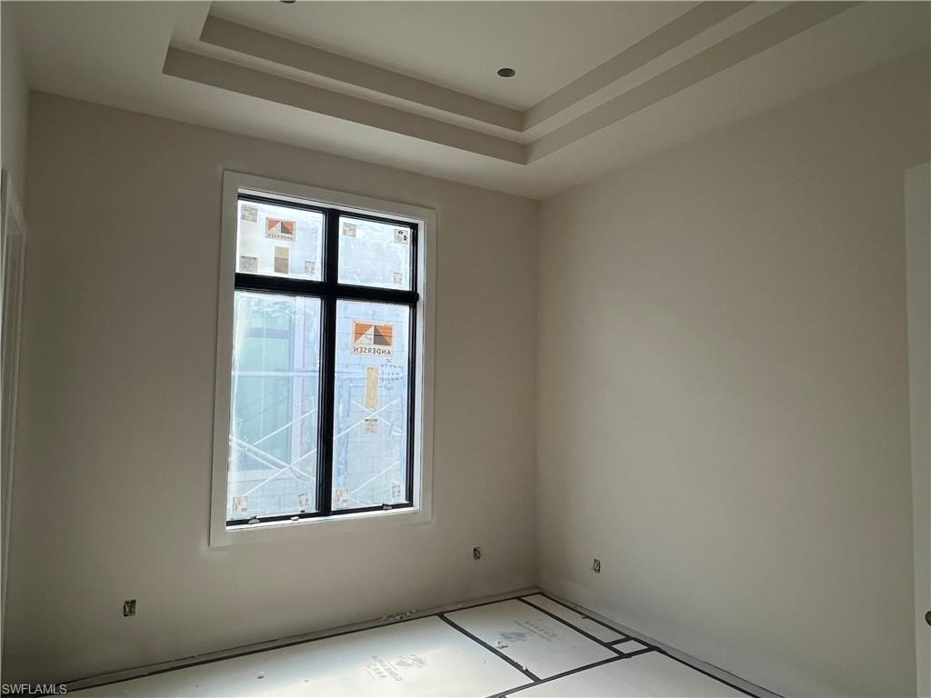 6654 Palisades AVE photo 9