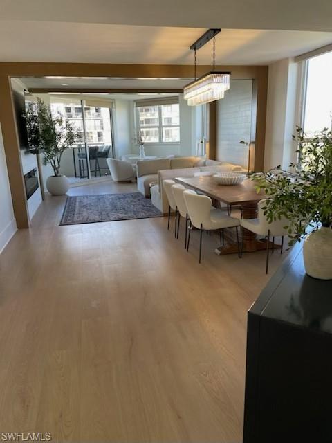 LARGE LIVING DINING ROOM