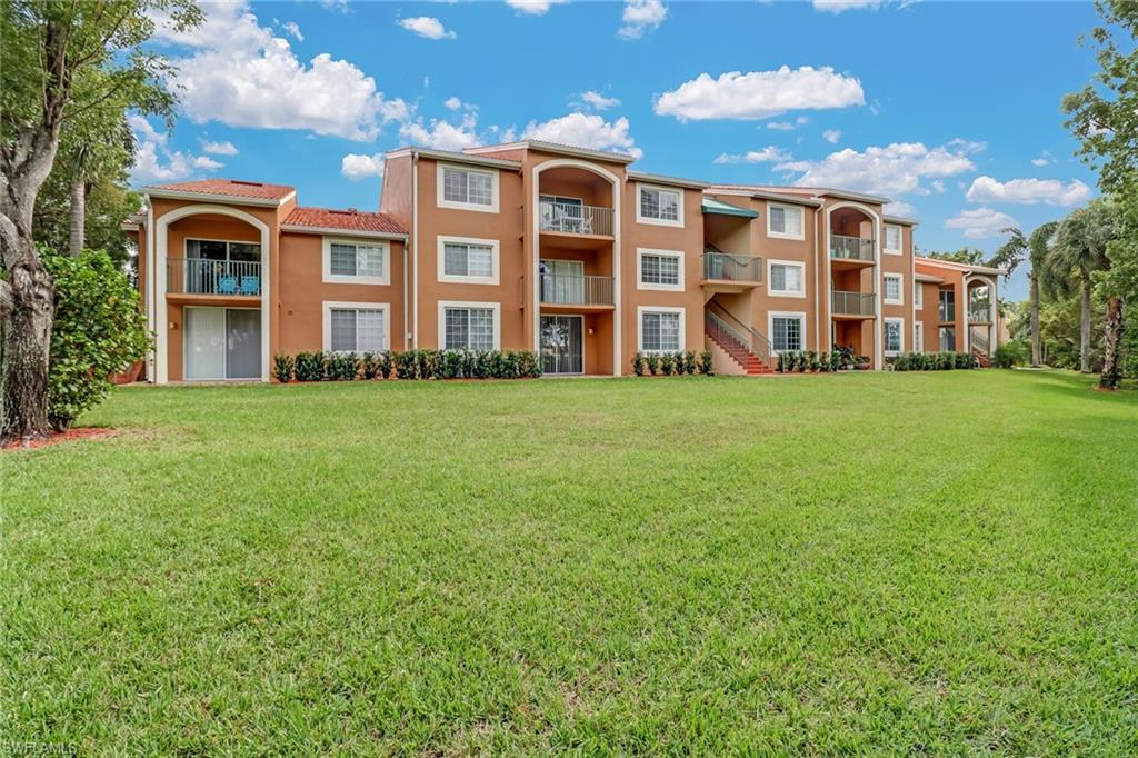View of apartment building / complex