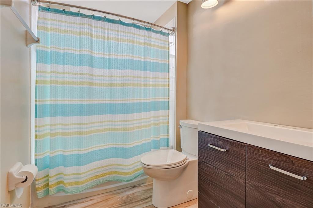 10037 Heather LN 403 photo 17