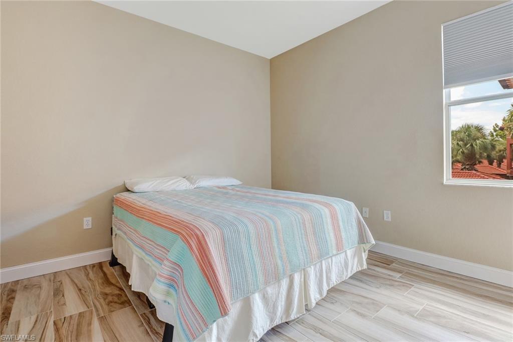 10037 Heather LN 403 photo 16