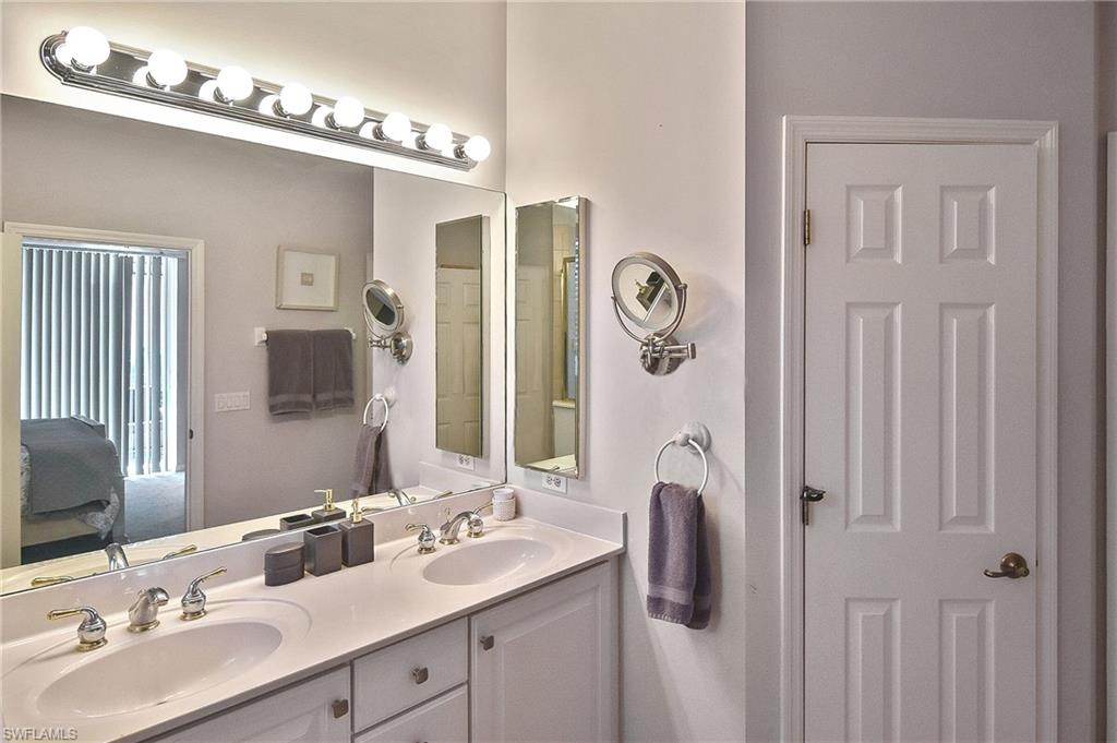 8156 Woodridge Pointe DR photo 21