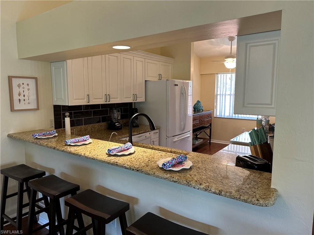 321 Robin Hood CIR 201 photo 9