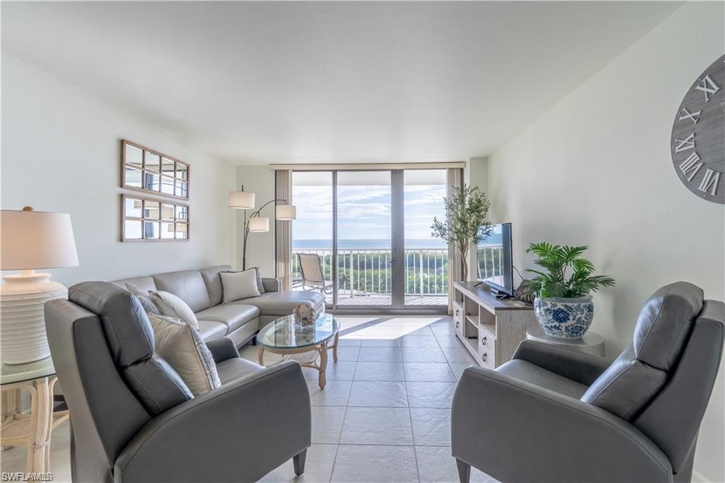 440 Seaview CT 805 photo 9