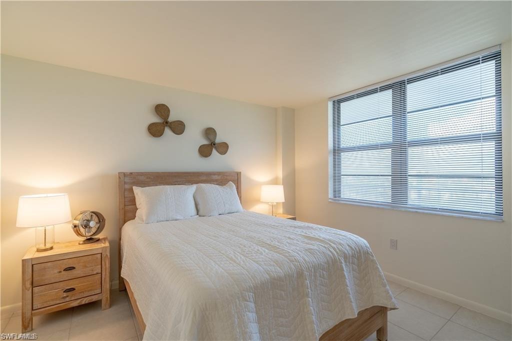 440 Seaview CT 805 photo 18