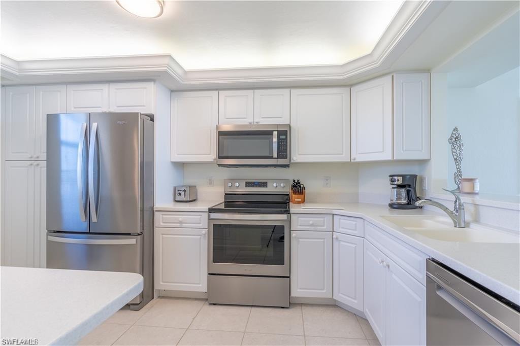 440 Seaview CT 805