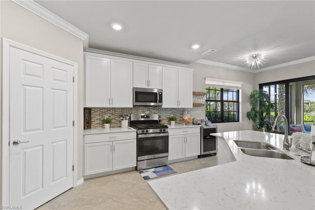 2149 Frangipani CIR 101 photo 6