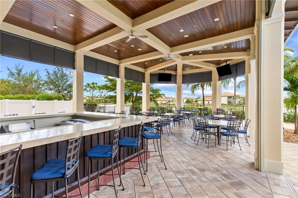 LaMorada Poolside Restaurant