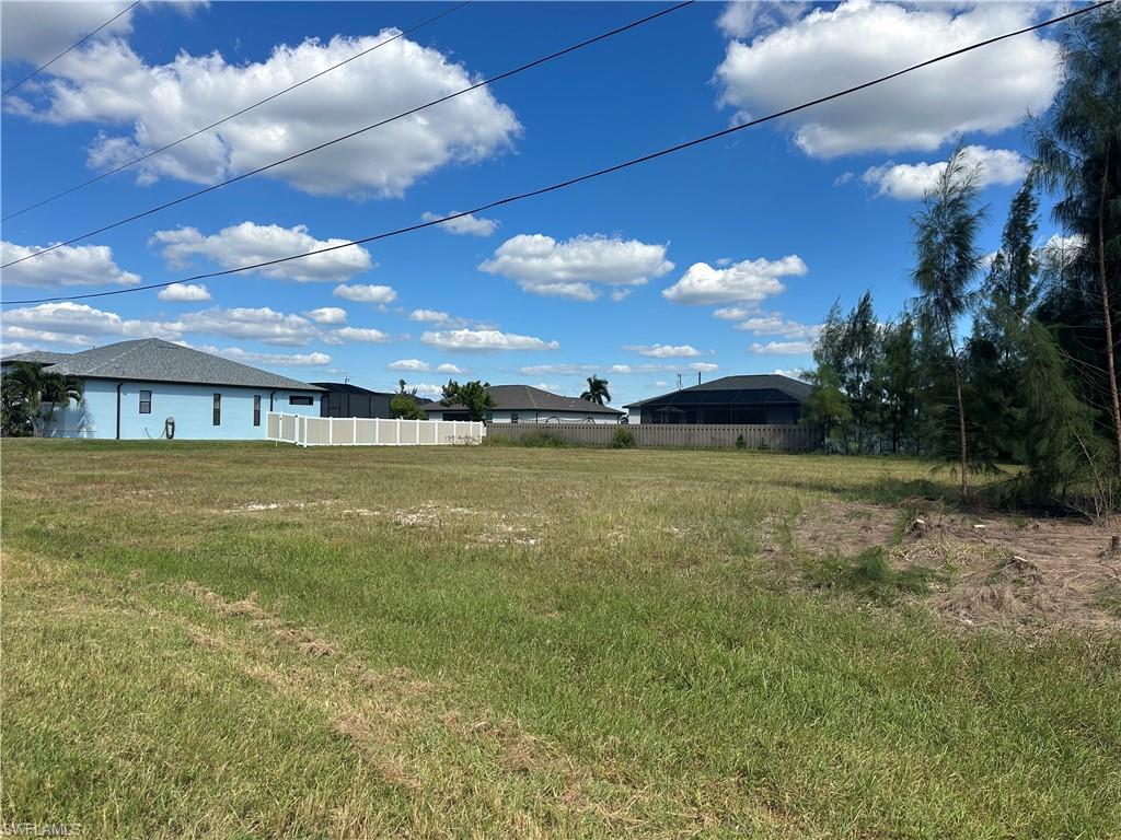 2115 NW 41st PL
