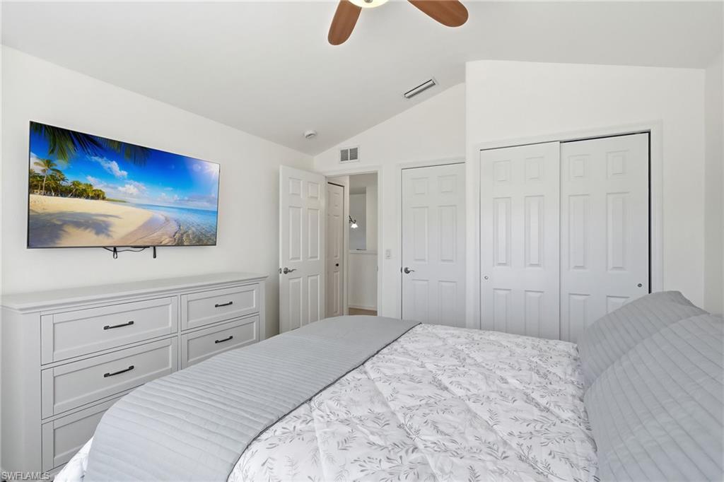 Guest bedroom-Queen size bed