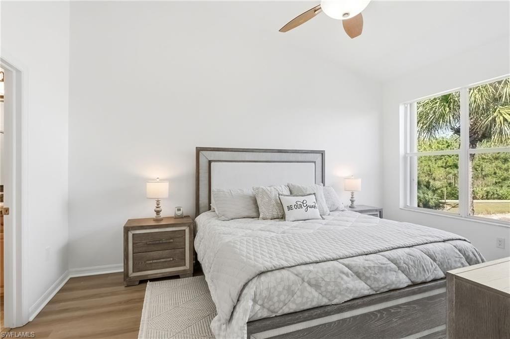 King size bed
